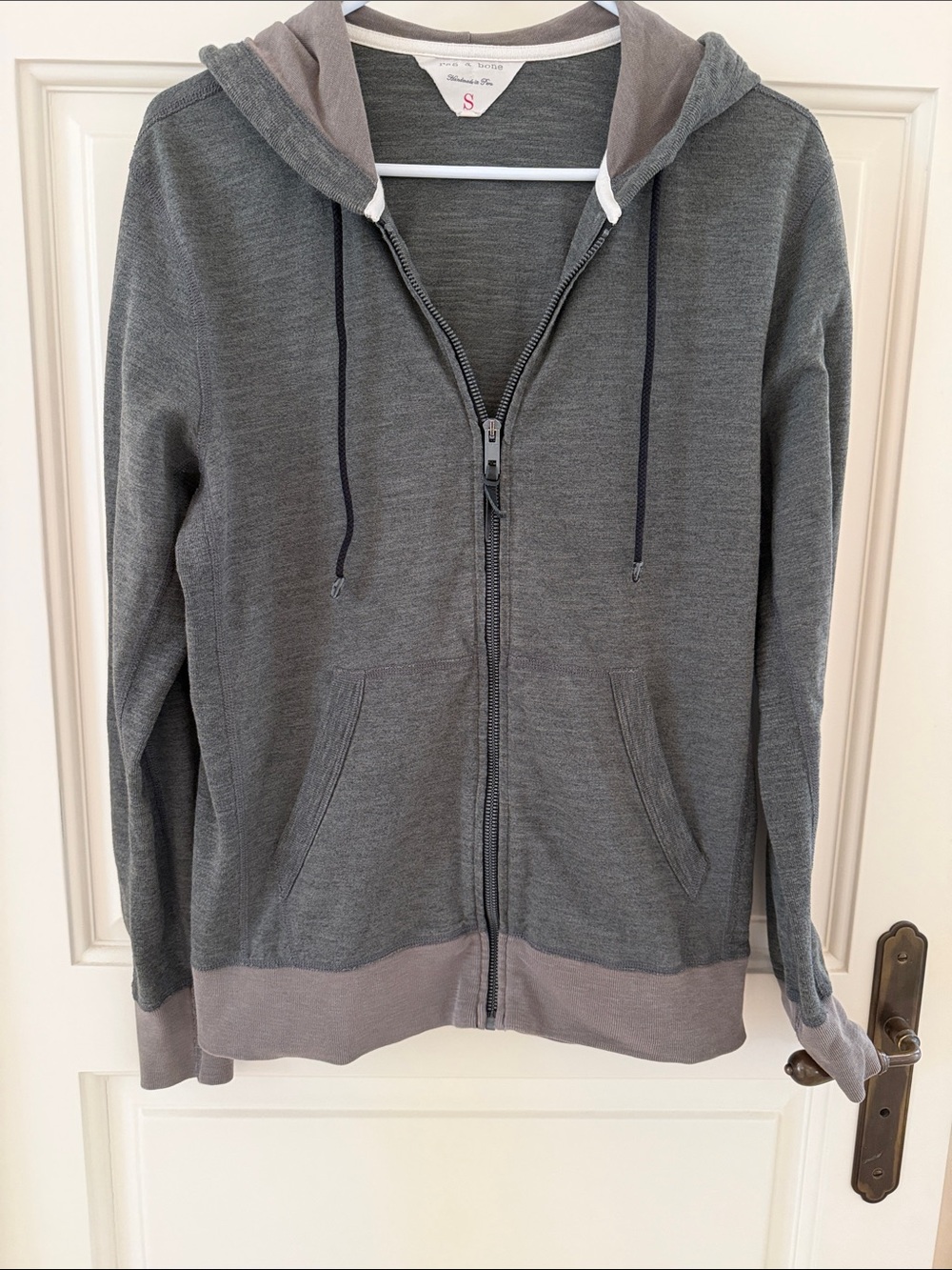 rag & bone Men's Gray Zip-Up Hoodie with Contrast Trim